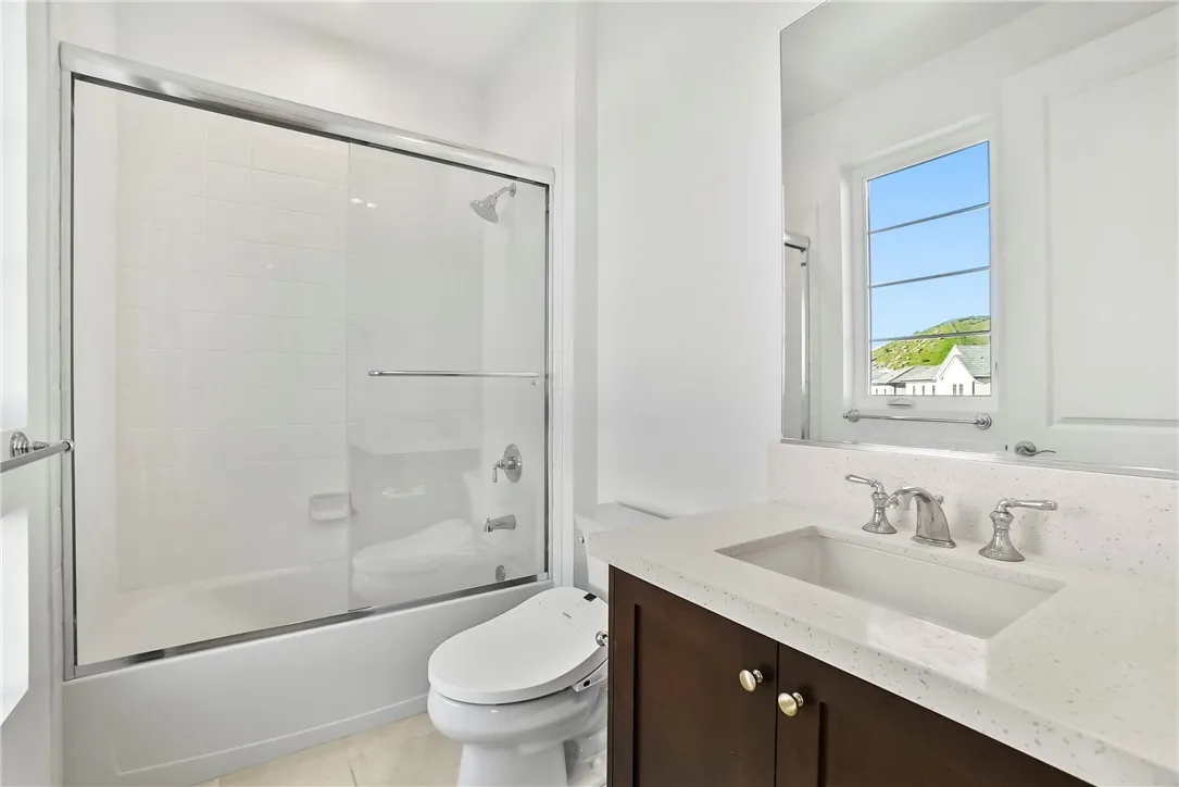 27392 Dialogue Way, Valencia, California 91381 home-pic-42