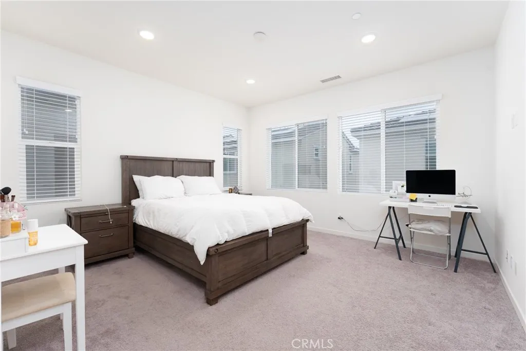 1606 Jedediah, Upland, California 91784 home-pic-14