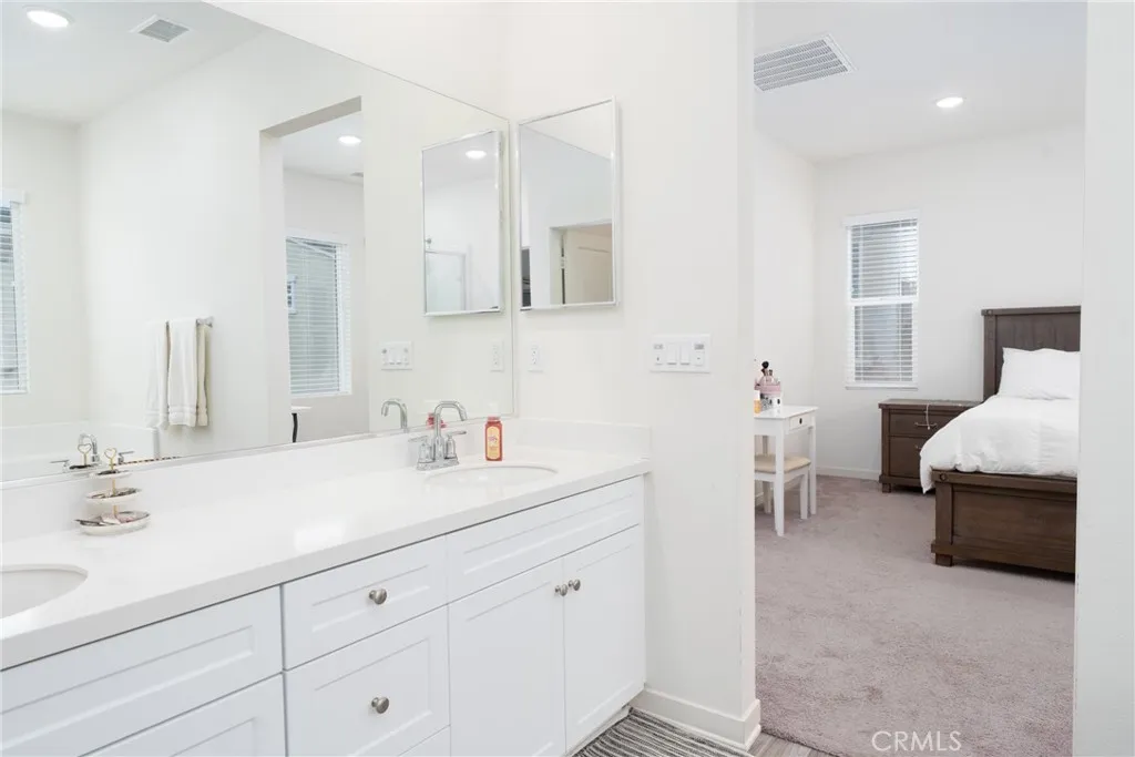 1606 Jedediah, Upland, California 91784 home-pic-18