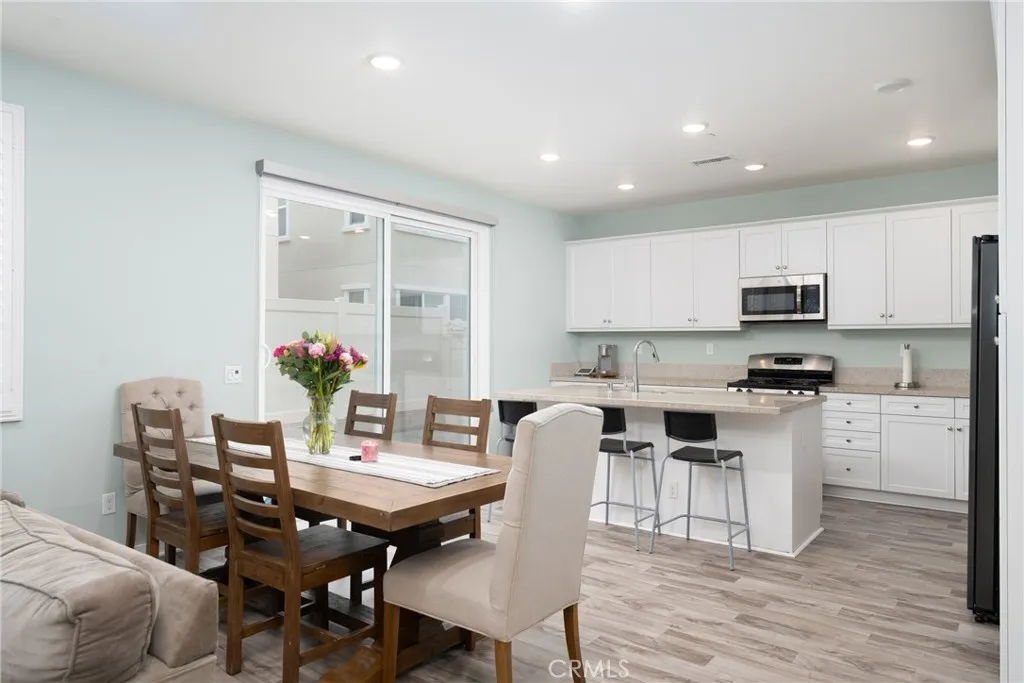 1606 Jedediah, Upland, California 91784 home-pic-8