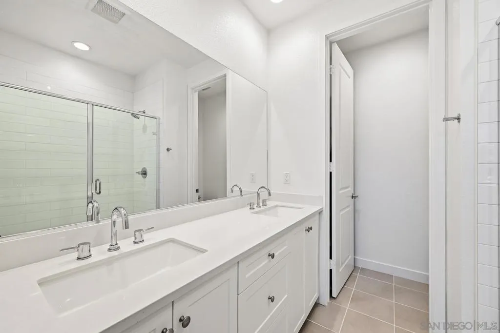 2217 Brix Gln, Escondido, California 92025 home-pic-12