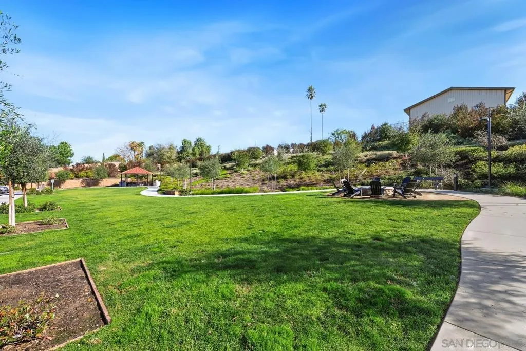 2217 Brix Gln, Escondido, California 92025 home-pic-17