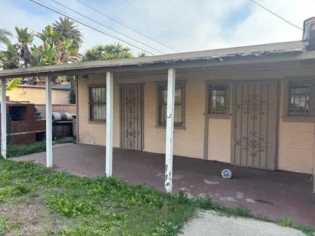 2047 W 78th, Los Angeles, California 90047 home-pic-2