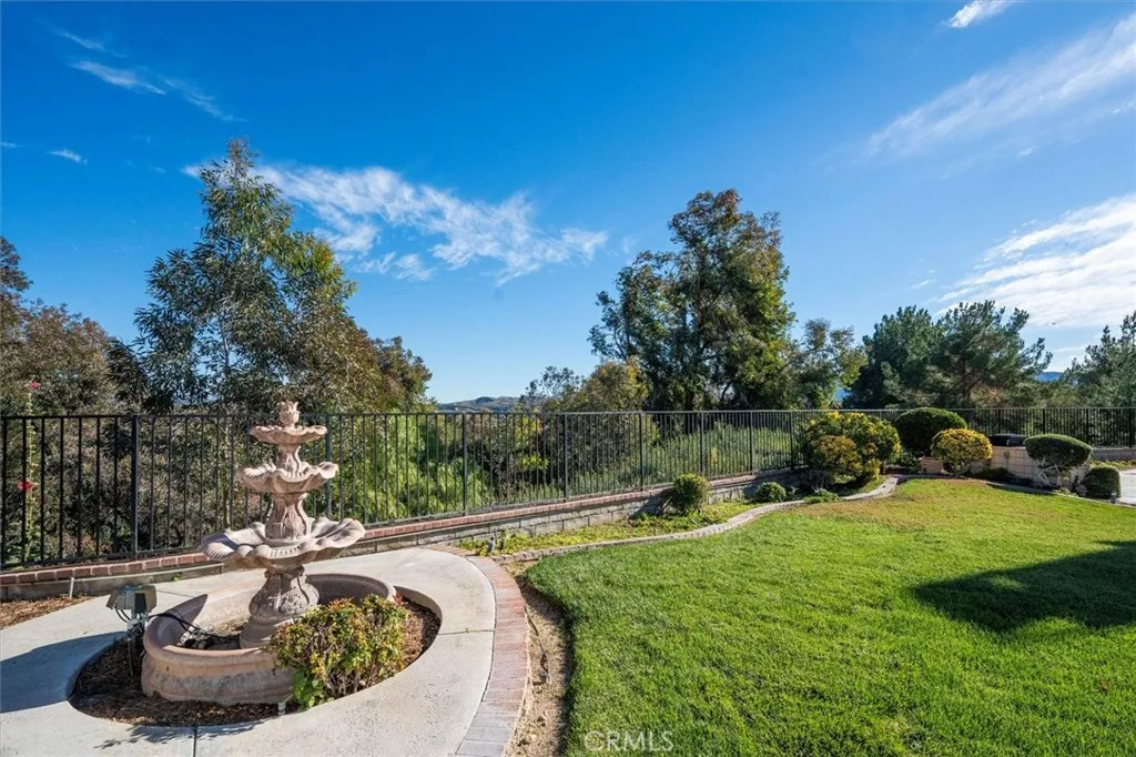 26008 Lucerne Court, Valencia, California 91355 home-pic-45