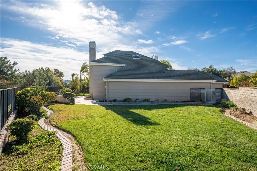 26008 Lucerne Court, Valencia, California 91355 home-pic-44