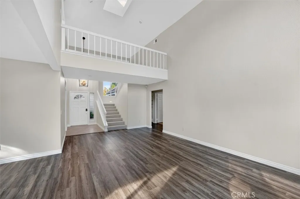 26008 Lucerne Court, Valencia, California 91355 home-pic-10