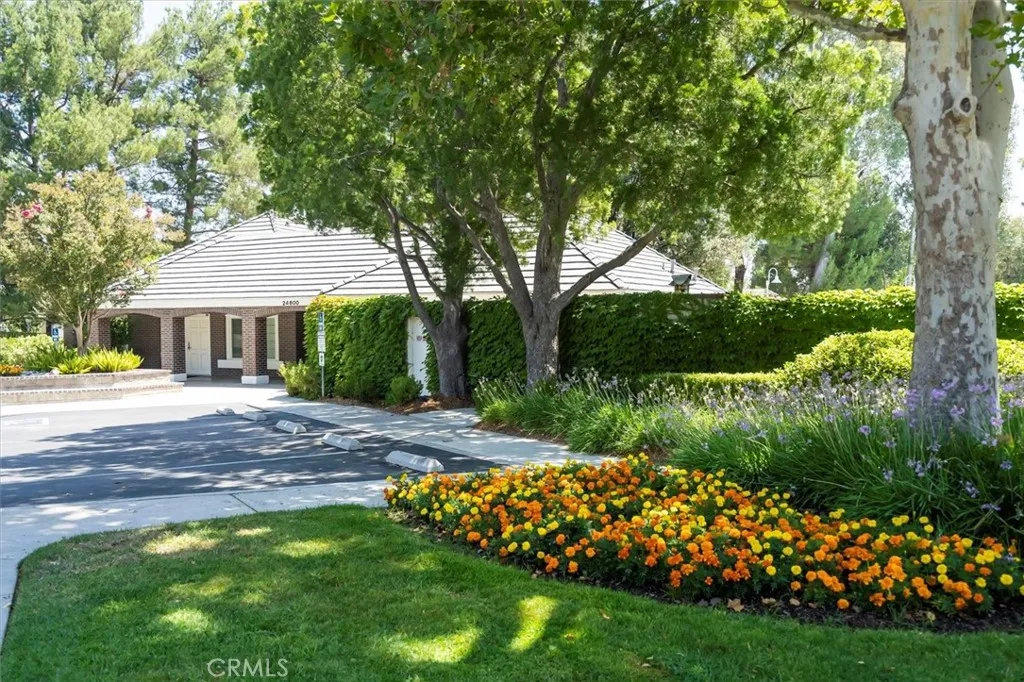 26008 Lucerne Court, Valencia, California 91355 home-pic-47