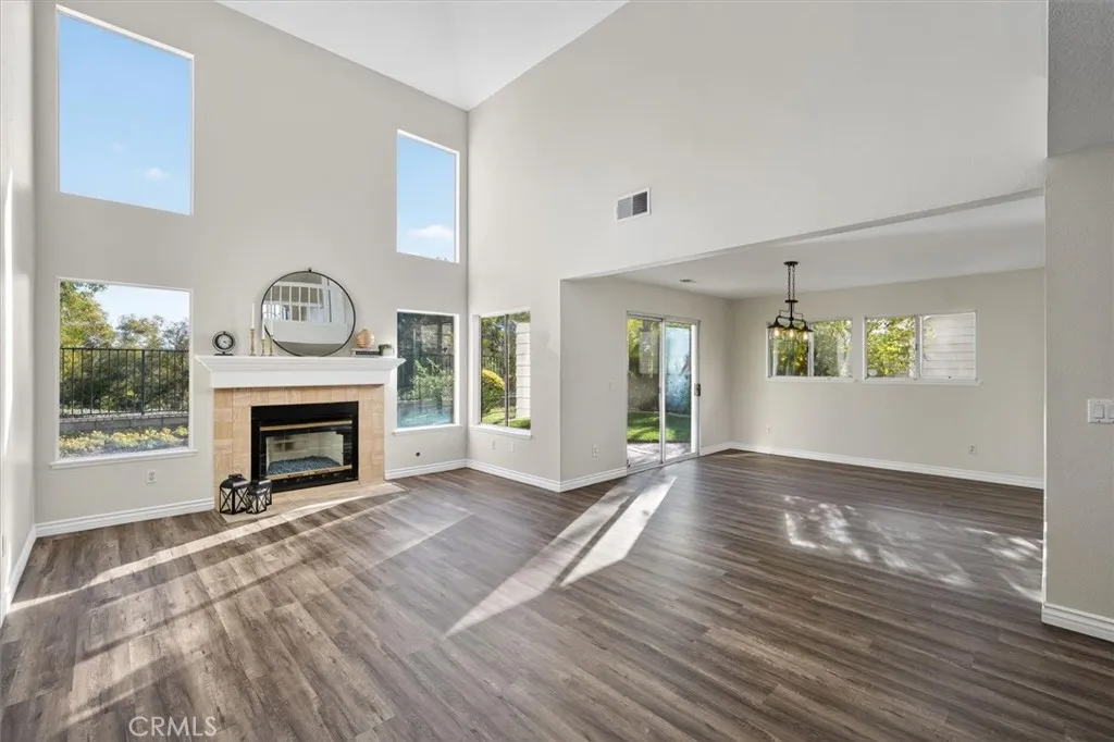 26008 Lucerne Court, Valencia, California 91355 home-pic-7