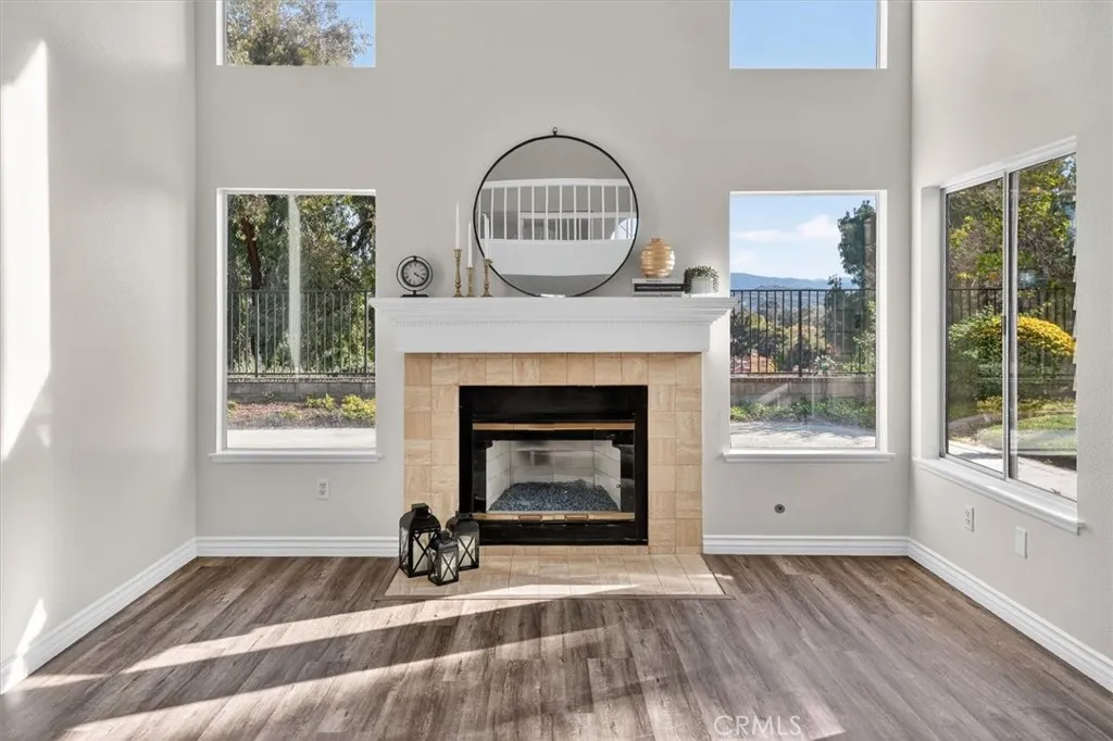 26008 Lucerne Court, Valencia, California 91355 home-pic-8