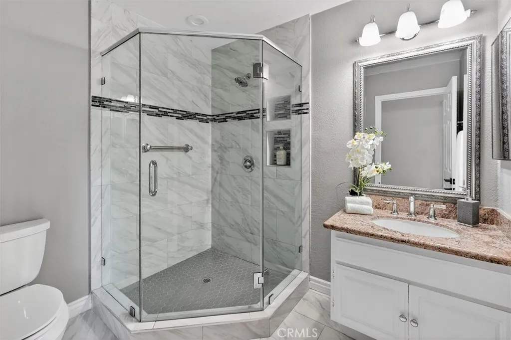 26008 Lucerne Court, Valencia, California 91355 home-pic-26