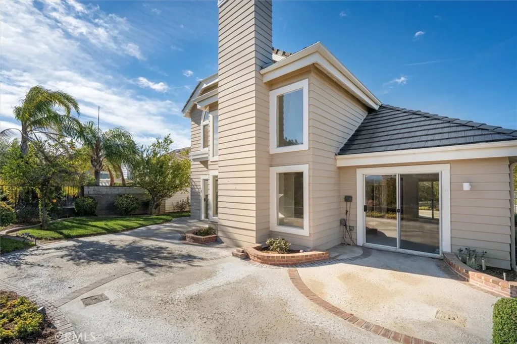 26008 Lucerne Court, Valencia, California 91355 home-pic-42