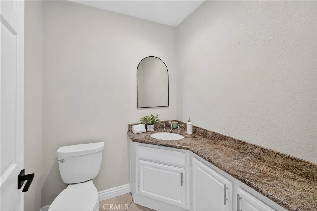 26008 Lucerne Court, Valencia, California 91355 home-pic-21