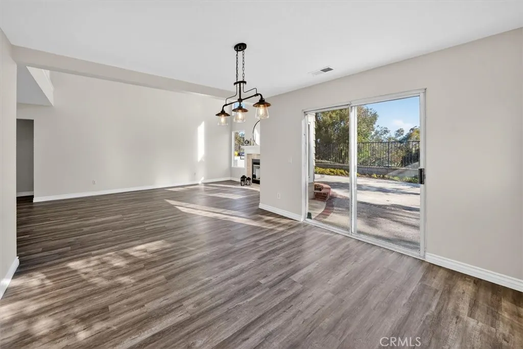 26008 Lucerne Court, Valencia, California 91355 home-pic-13