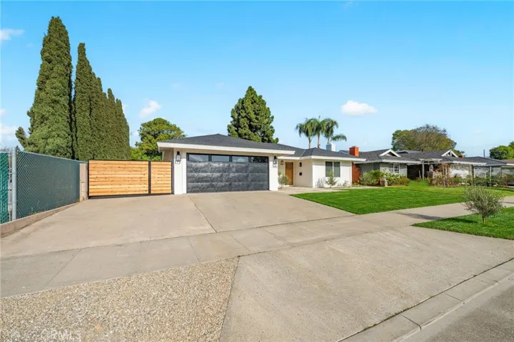 2201 E Oakmont, Orange, California 92867