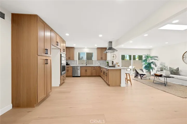 2201 E Oakmont, Orange, California 92867