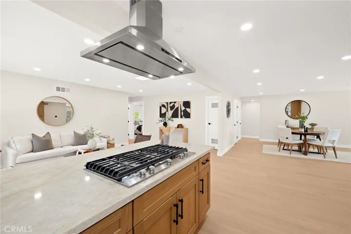 2201 E Oakmont, Orange, California 92867