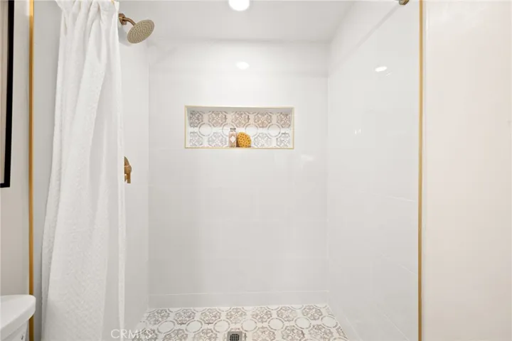 2201 E Oakmont, Orange, California 92867