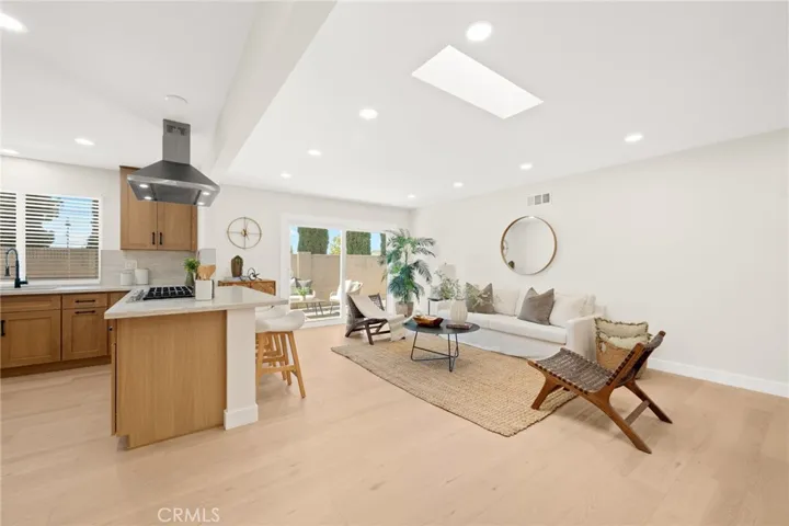 2201 E Oakmont, Orange, California 92867