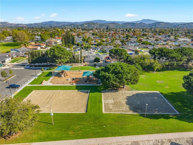 2201 E Oakmont, Orange, California 92867