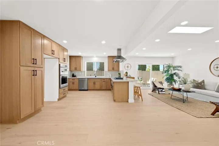 2201 E Oakmont, Orange, California 92867