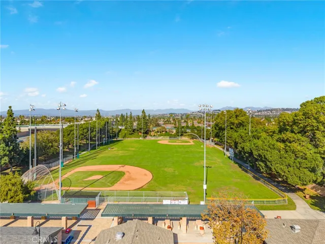 2201 E Oakmont, Orange, California 92867
