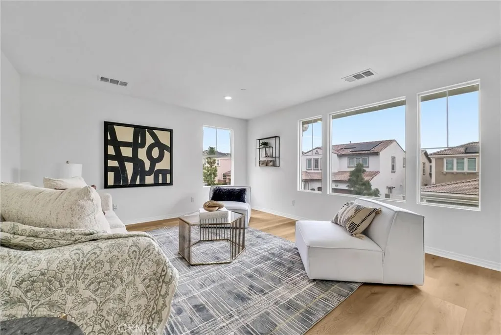 3226 E Mt Rainier Drive, Ontario, California 91762 home-pic-18