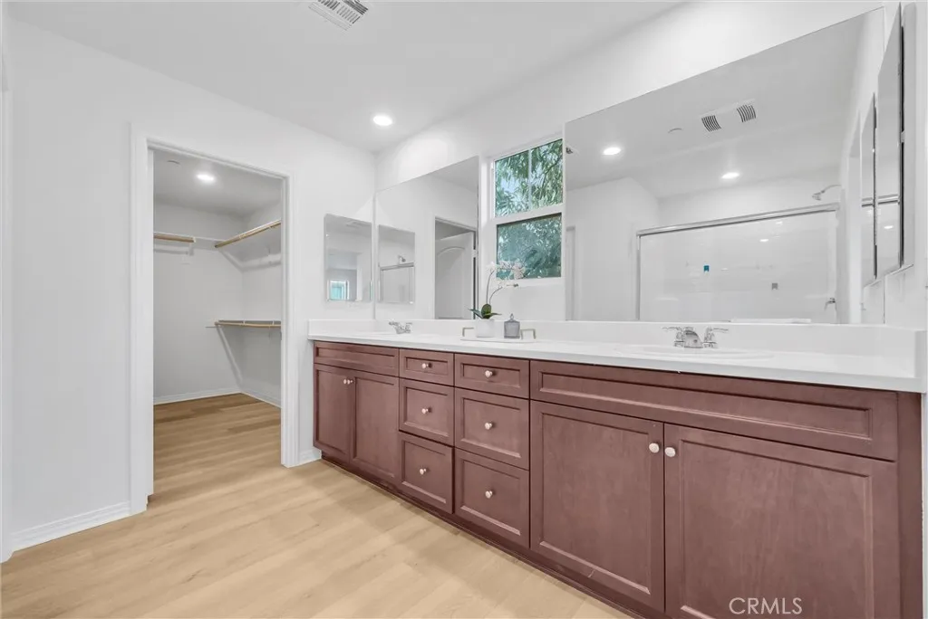 3226 E Mt Rainier Drive, Ontario, California 91762 home-pic-24
