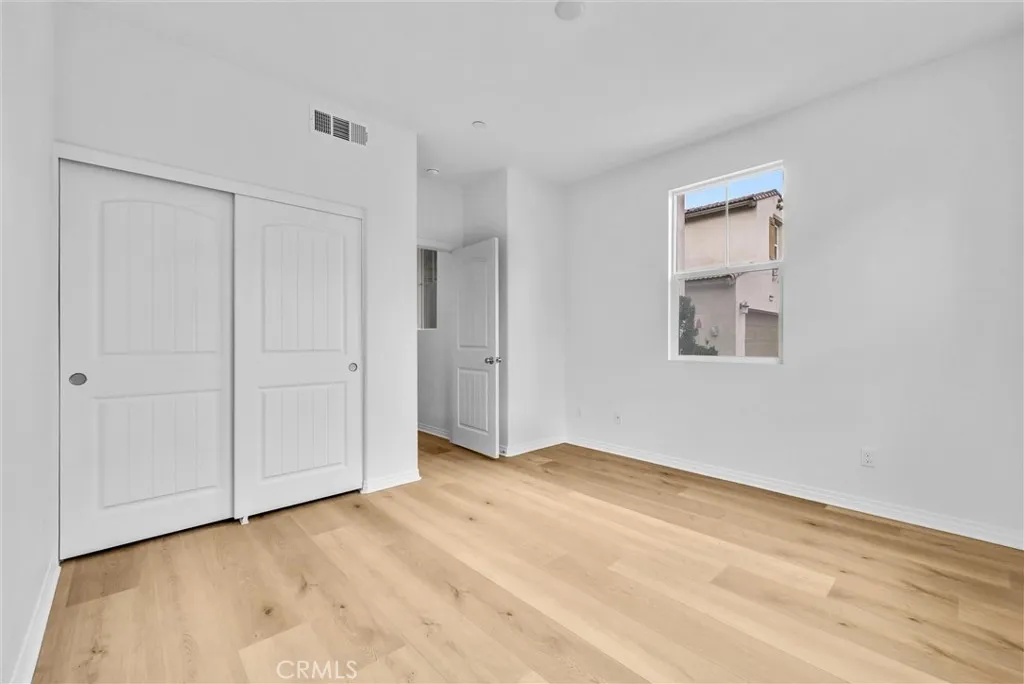3226 E Mt Rainier Drive, Ontario, California 91762 home-pic-6