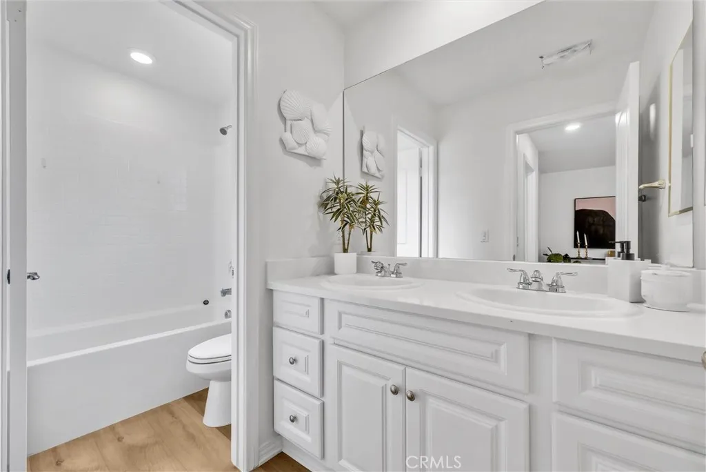 3226 E Mt Rainier Drive, Ontario, California 91762 home-pic-17
