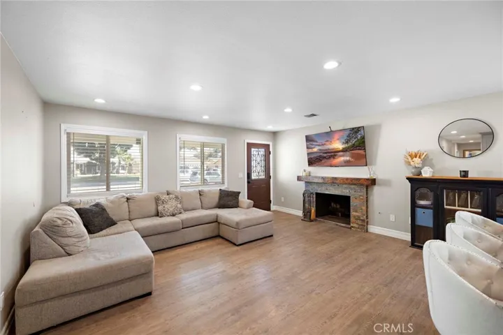2844 S Cypress Point, Ontario, California 91761