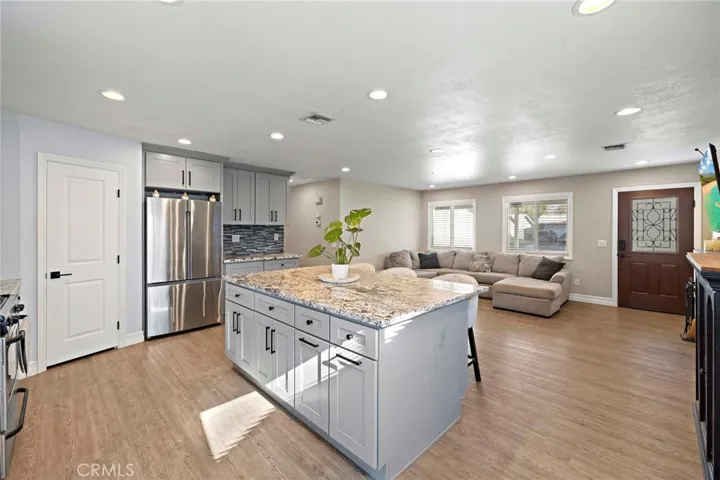 2844 S Cypress Point, Ontario, California 91761