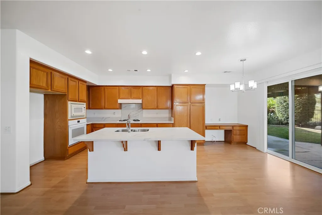 31274 Sunningdale, Temecula, California 92591 home-pic-3