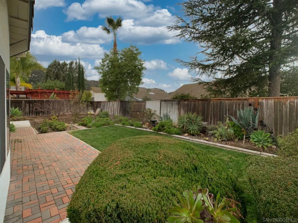 31352 Via Eduardo, Temecula, California 92592 home-pic-44