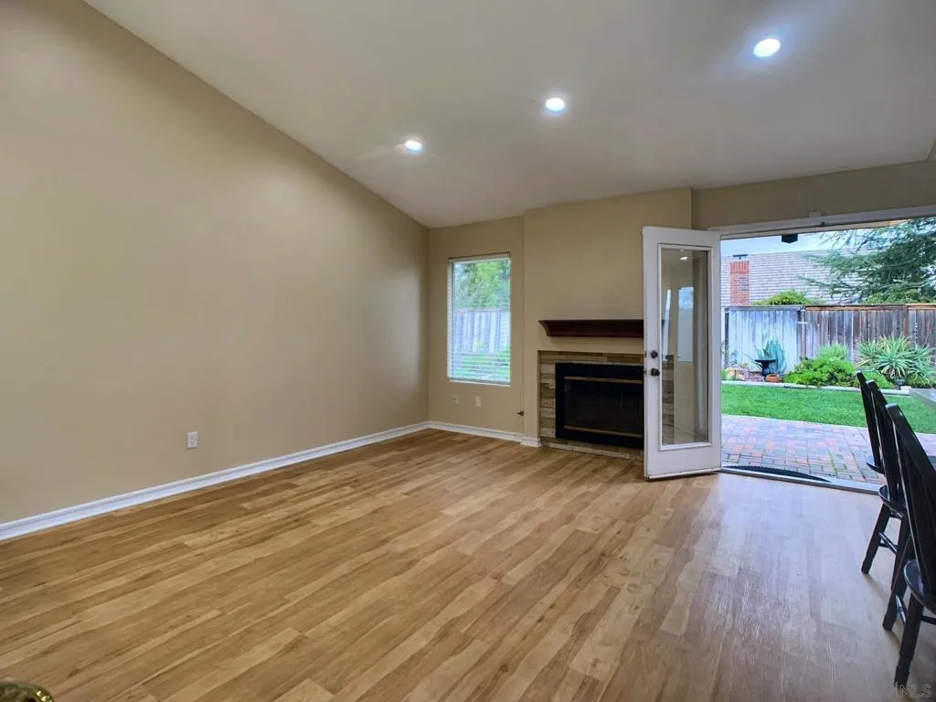 31352 Via Eduardo, Temecula, California 92592 home-pic-10