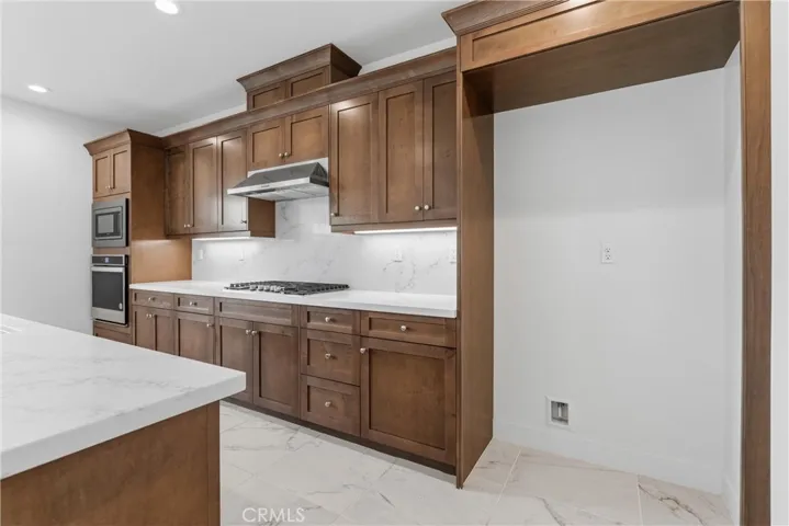 19038 Carranza, Saugus, California 91350