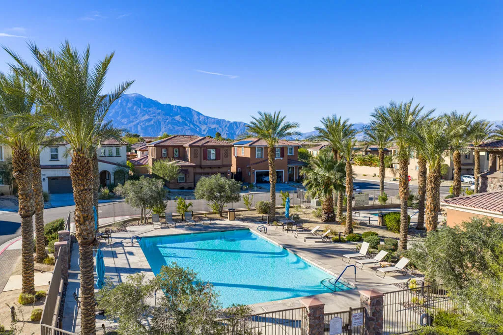 35425 Domani Drive, Palm Desert, California 92211 home-pic-2