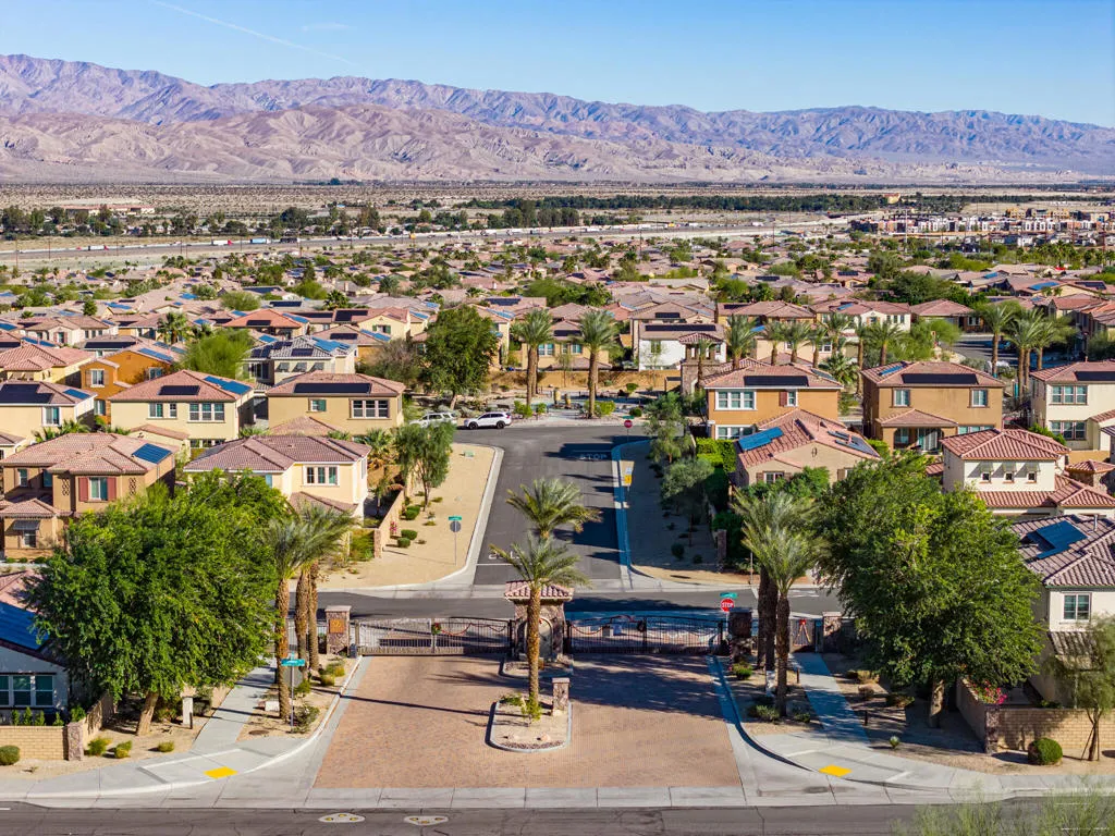 35425 Domani Drive, Palm Desert, California 92211 home-pic-35