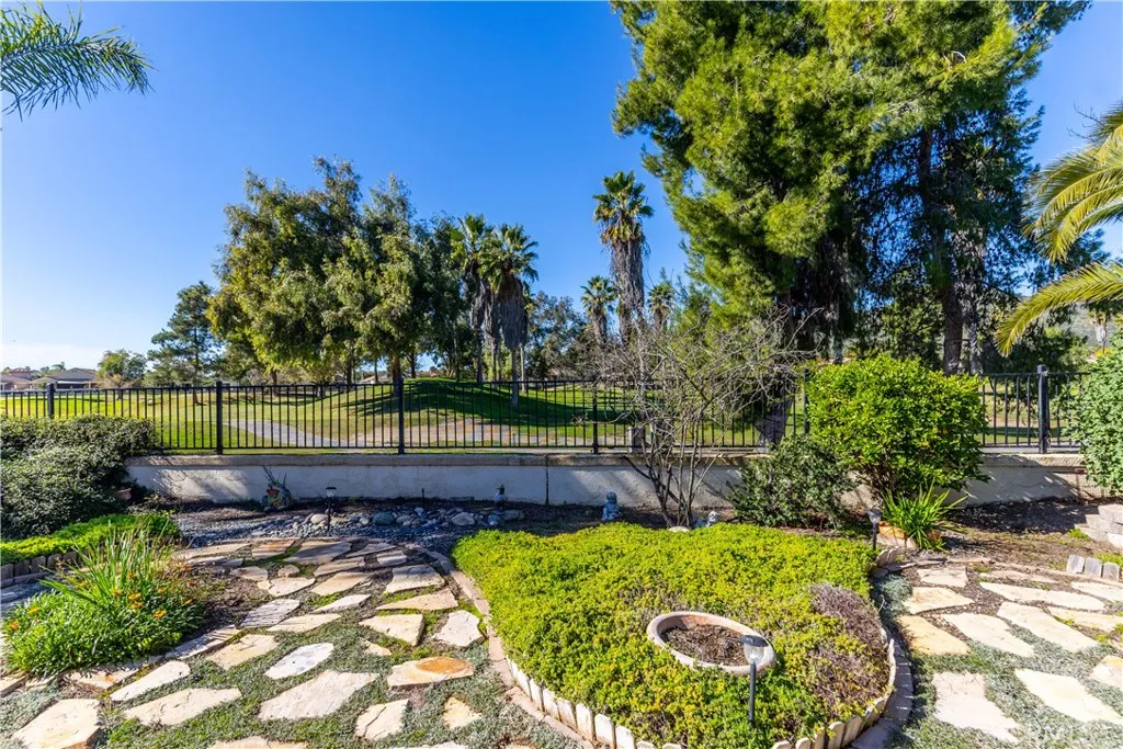 29313 Hidden Lake, Menifee, California 92584 home-pic-32