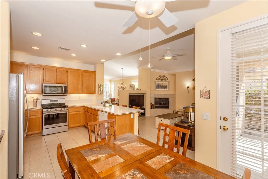 29313 Hidden Lake, Menifee, California 92584 home-pic-14