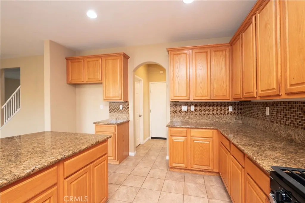 16414 Twinberry Court, Fontana, California 92336 home-pic-15