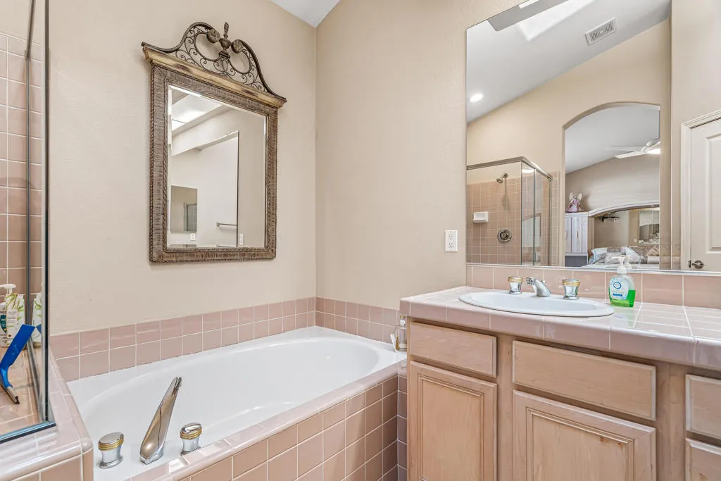42591 Saladin Drive, Palm Desert, California 92211 home-pic-35