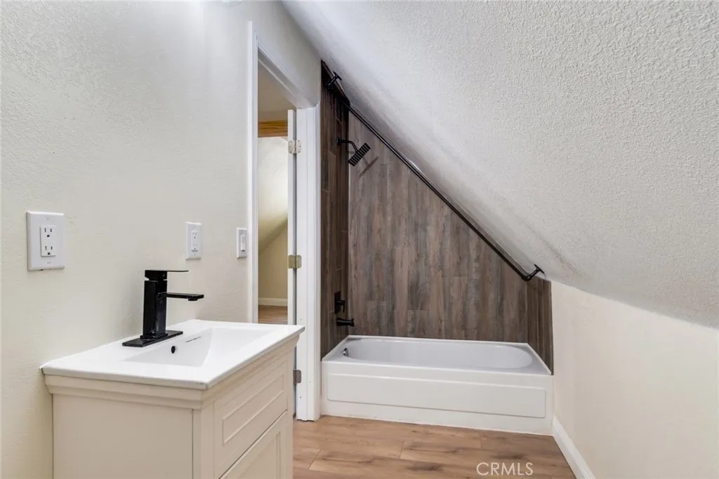 901 Ca-173, Lake Arrowhead, California 92352 home-pic-28