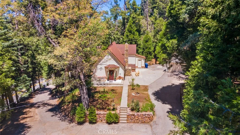 901 Ca-173, Lake Arrowhead, California 92352 home-pic-32