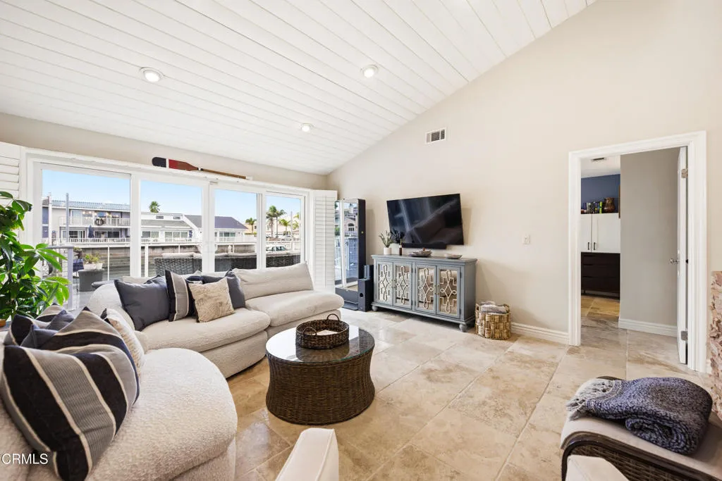 4411 Costa De Oro, Oxnard, California 93035 home-pic-1