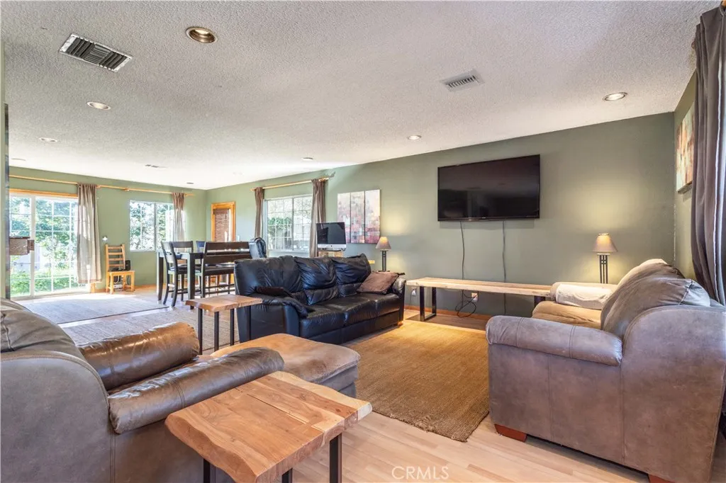 16728 Celtic, Granada Hills, California 91344 home-pic-6