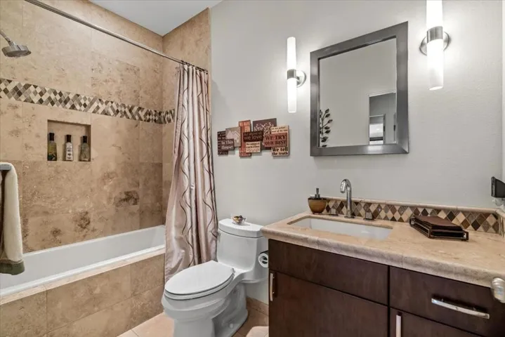 13-11 Vista Loma Dr-39
