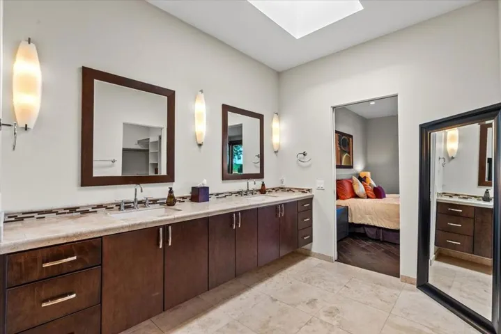 16-11 Vista Loma Dr-38