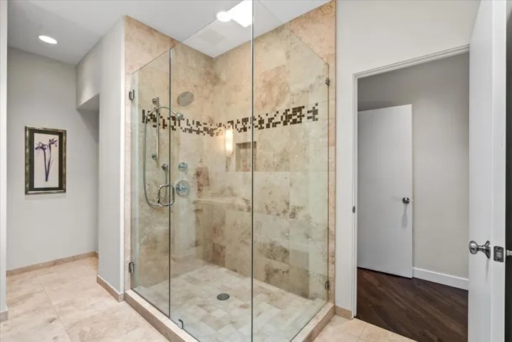21-11 Vista Loma Dr-41