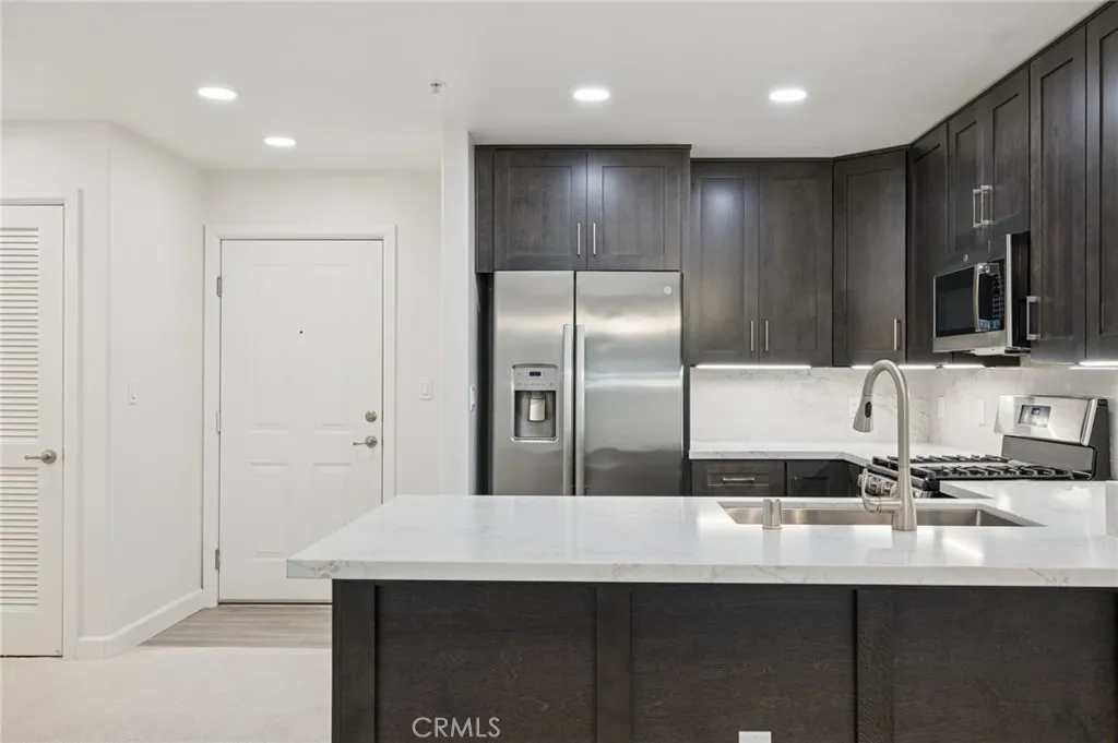 2202 Watermarke, Irvine, California 92612 home-pic-7
