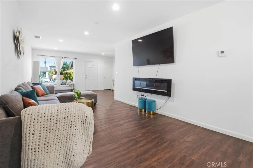 11235 Mina Avenue, Whittier, California 90605 home-pic-6